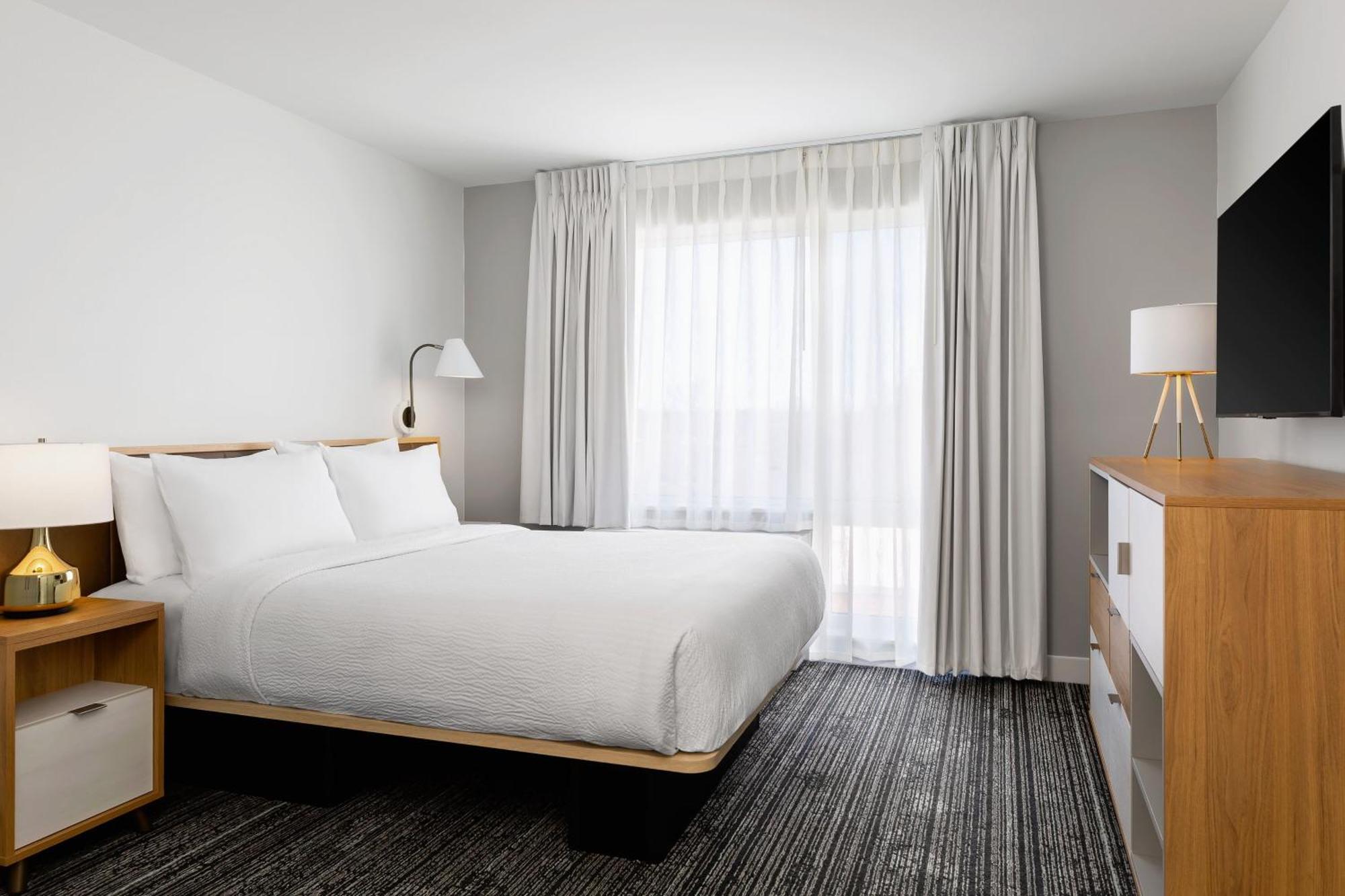 Towneplace Suites By Marriott Iron Mountain Exteriör bild